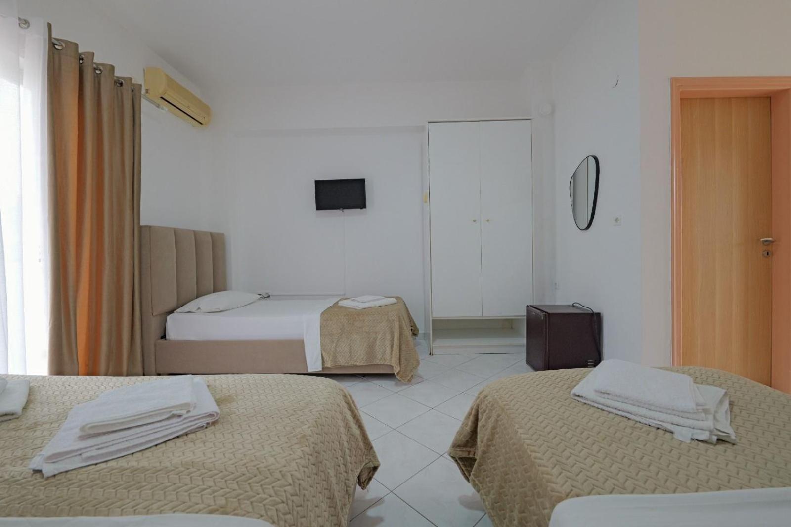 Hotel Eden Sarandë エクステリア 写真