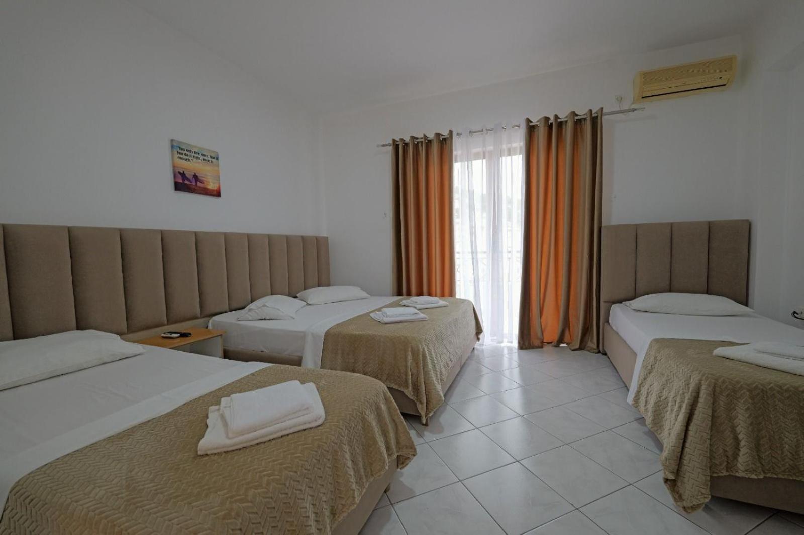Hotel Eden Sarandë エクステリア 写真