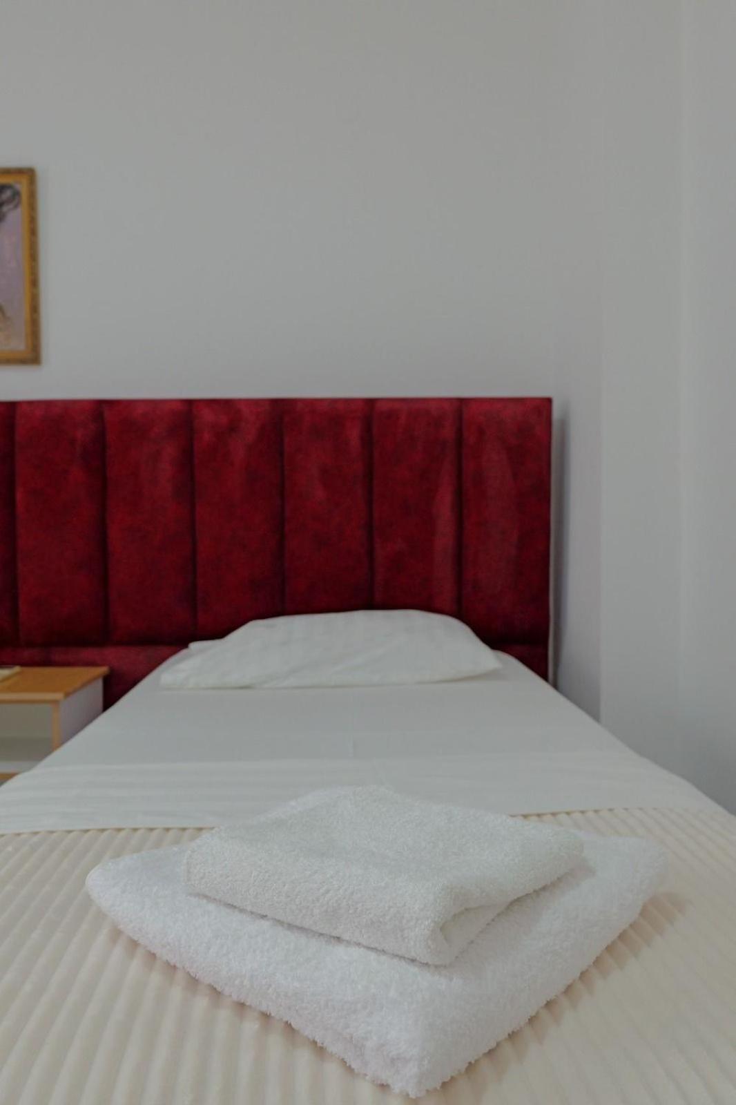 Hotel Eden Sarandë エクステリア 写真