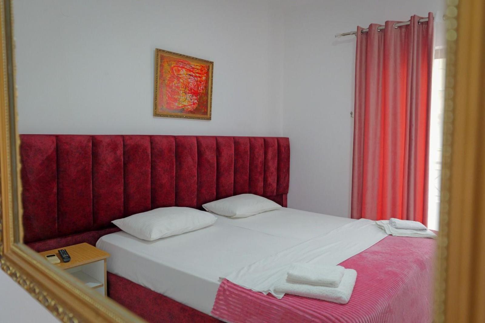 Hotel Eden Sarandë エクステリア 写真