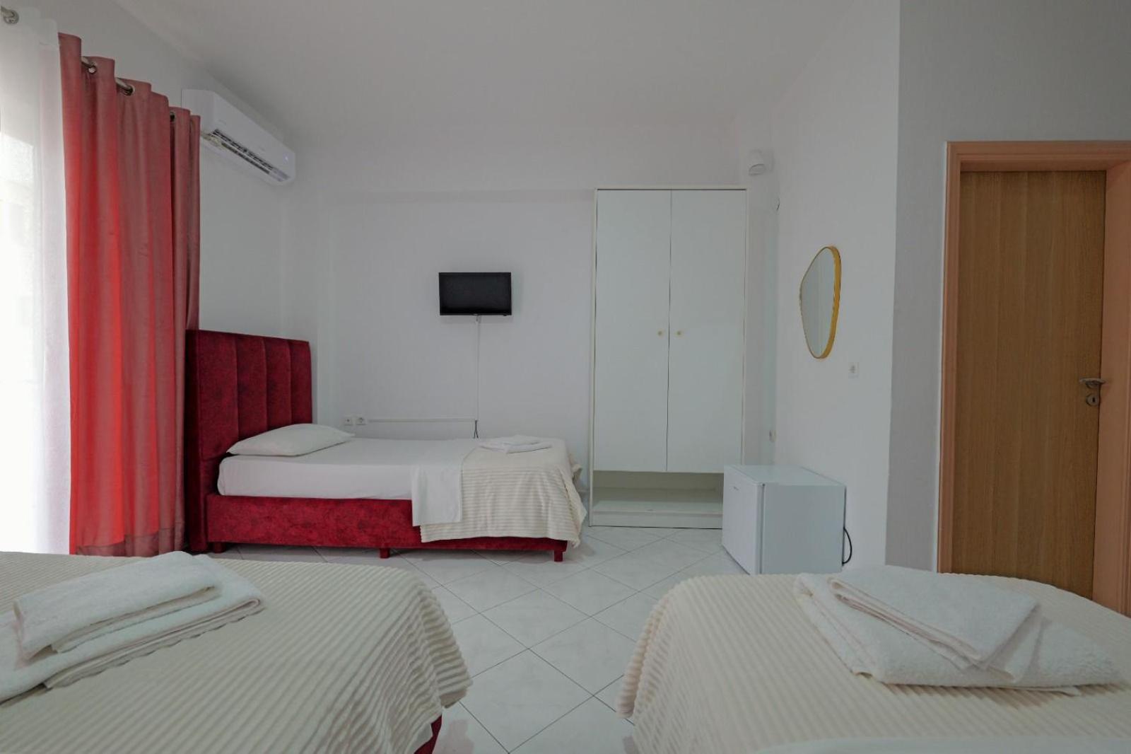Hotel Eden Sarandë エクステリア 写真