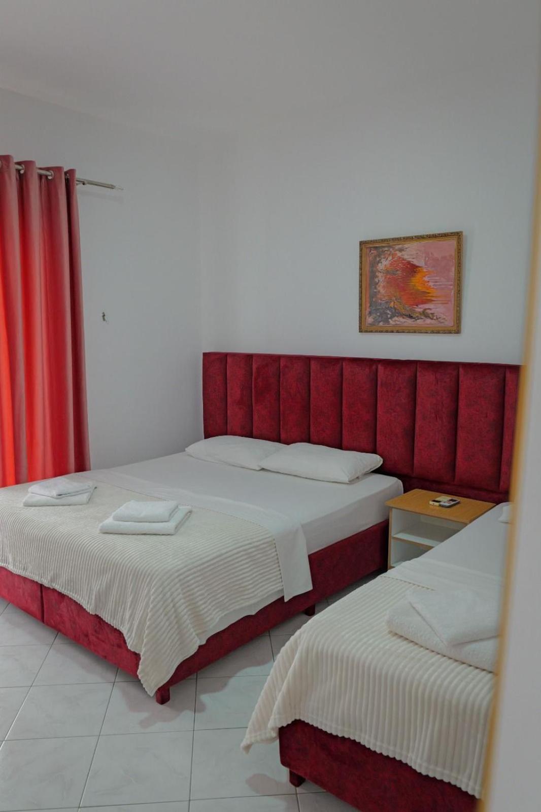 Hotel Eden Sarandë エクステリア 写真