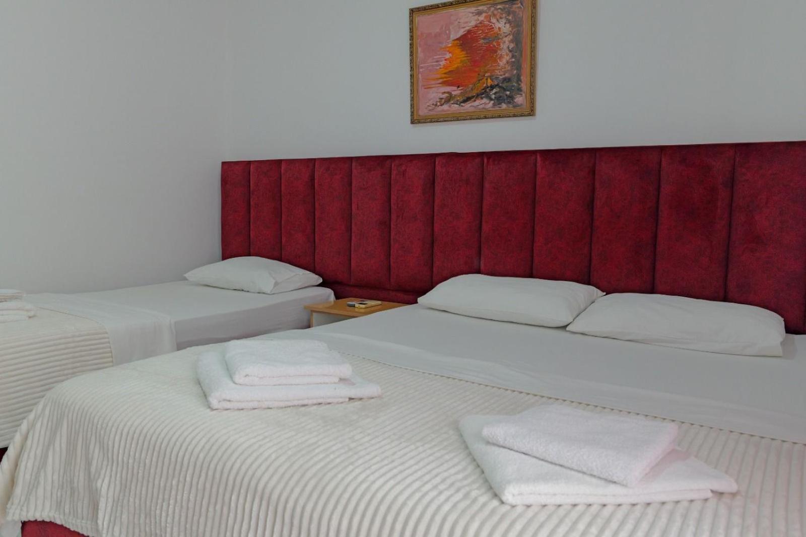 Hotel Eden Sarandë エクステリア 写真