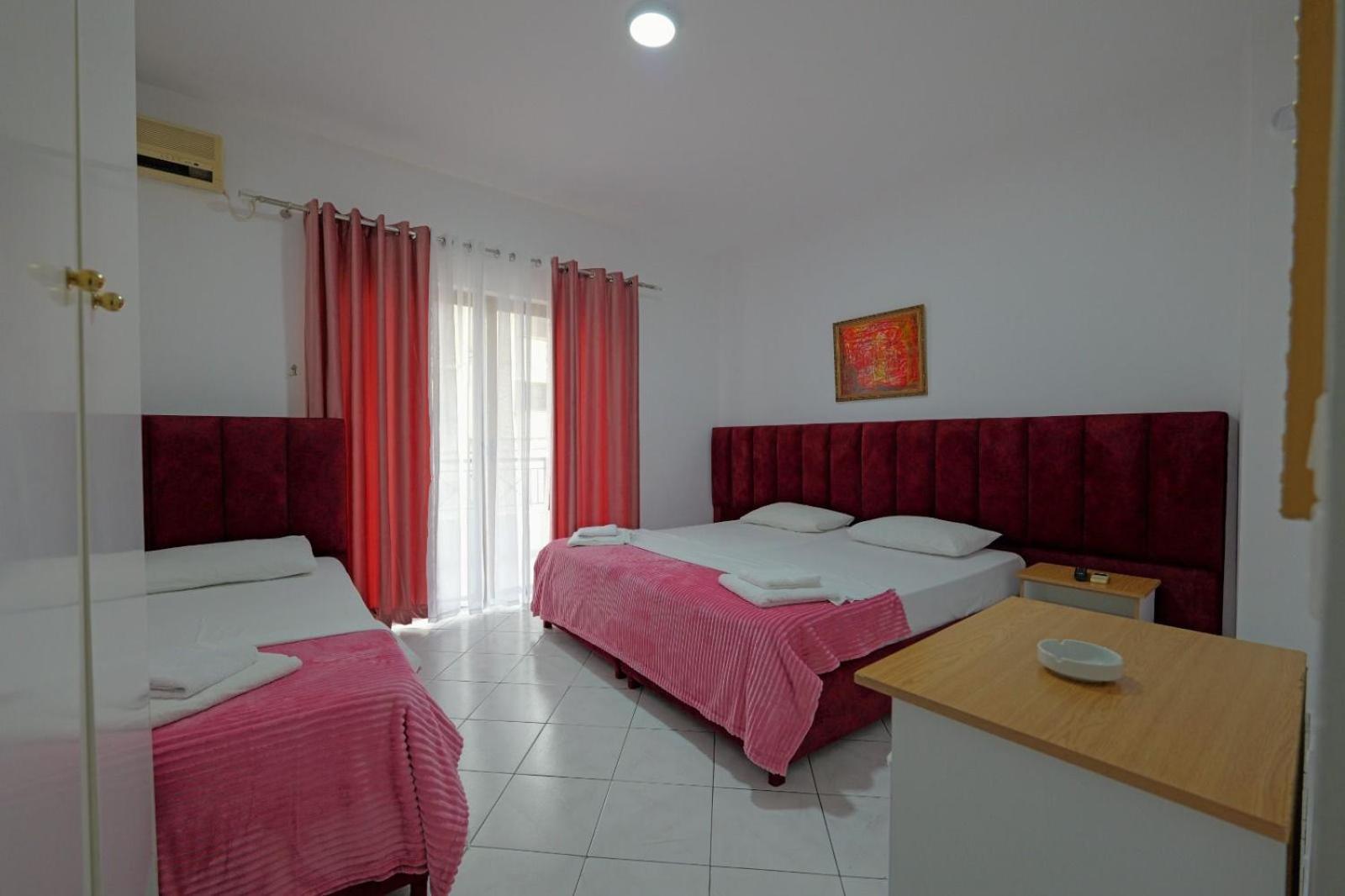 Hotel Eden Sarandë エクステリア 写真