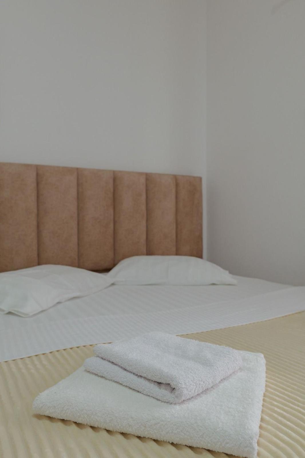 Hotel Eden Sarandë エクステリア 写真