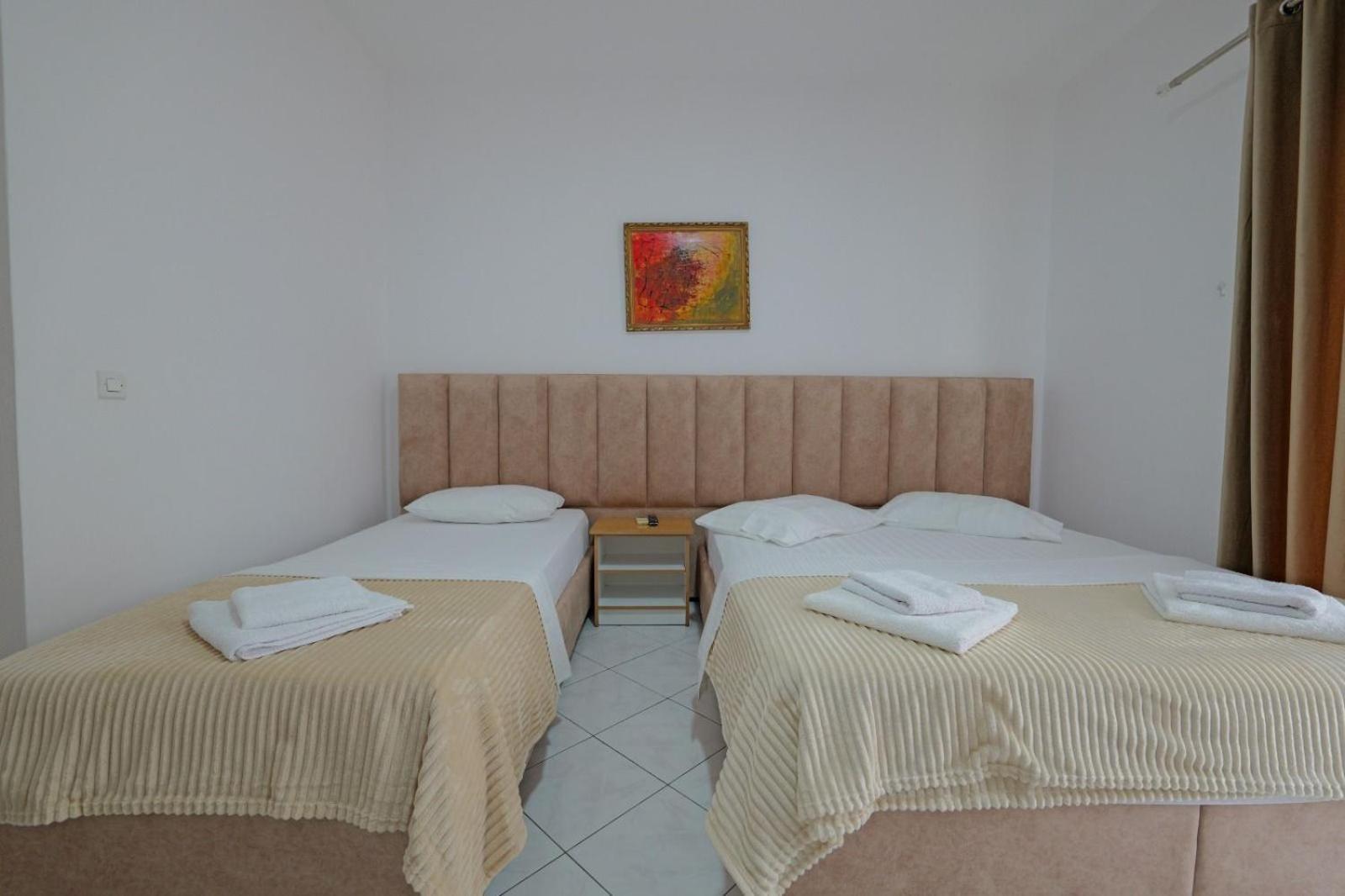 Hotel Eden Sarandë エクステリア 写真