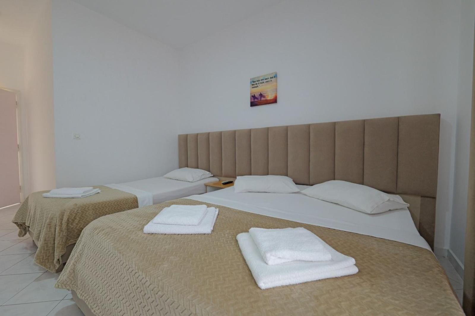 Hotel Eden Sarandë エクステリア 写真